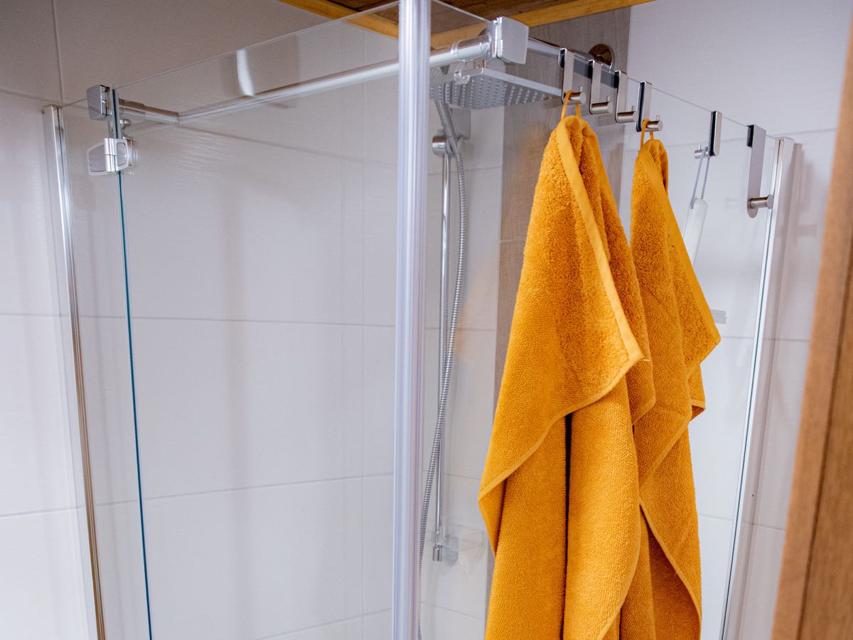 Handtücher sind inklusive – Bad & WC