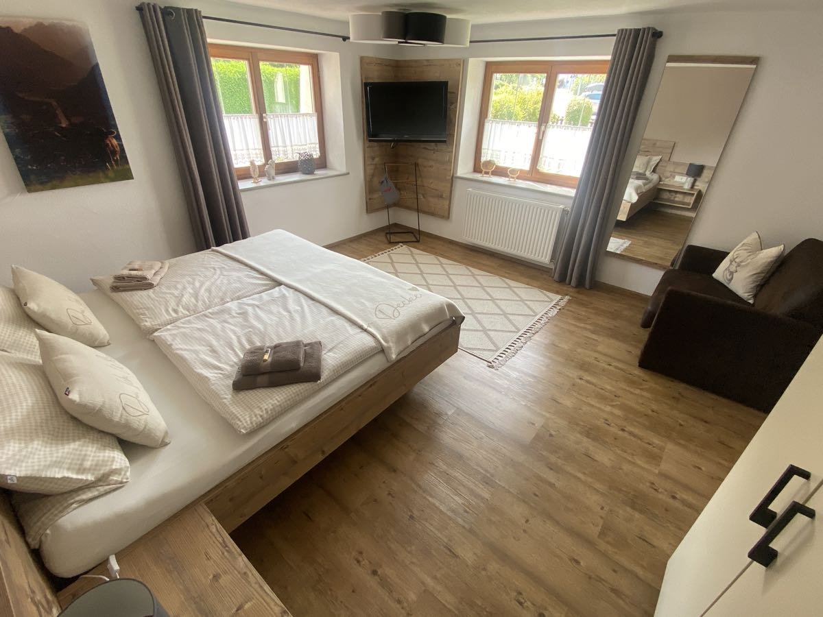 Schlafzimmer 1 Weitwinkel Aufnahme – Schlafzimmer 1