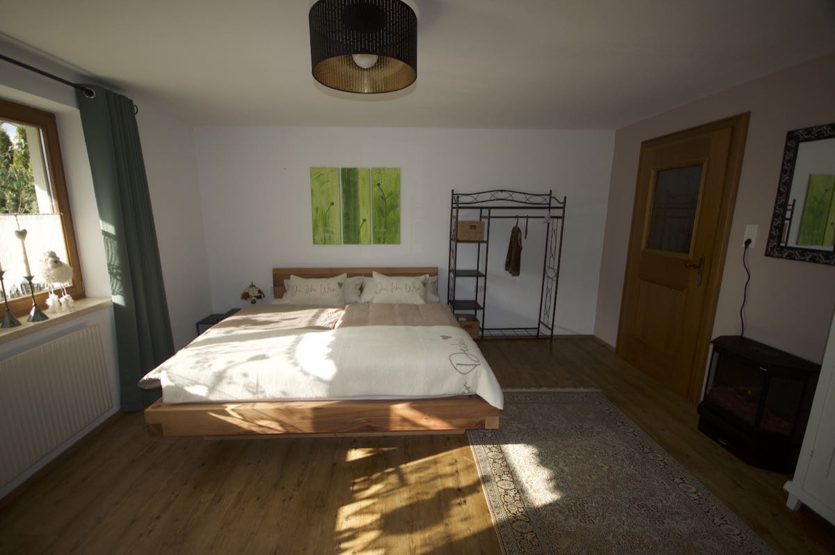 Geräumiges Schlafzimmer – Schlafzimmer 2
