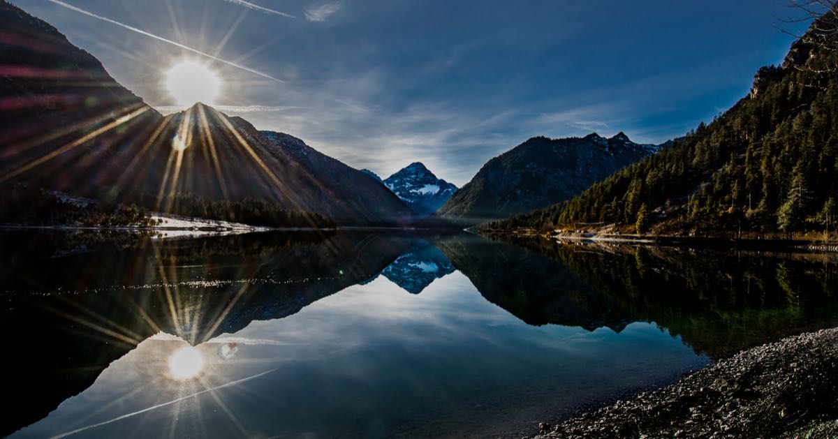 Plansee bei Sonnenuntergang – Naturparkregion Reutte
